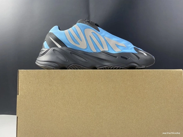 Yeezy 'Bright Boost Cyan' GZ3079 ADIDAS 700 MNVN 0722